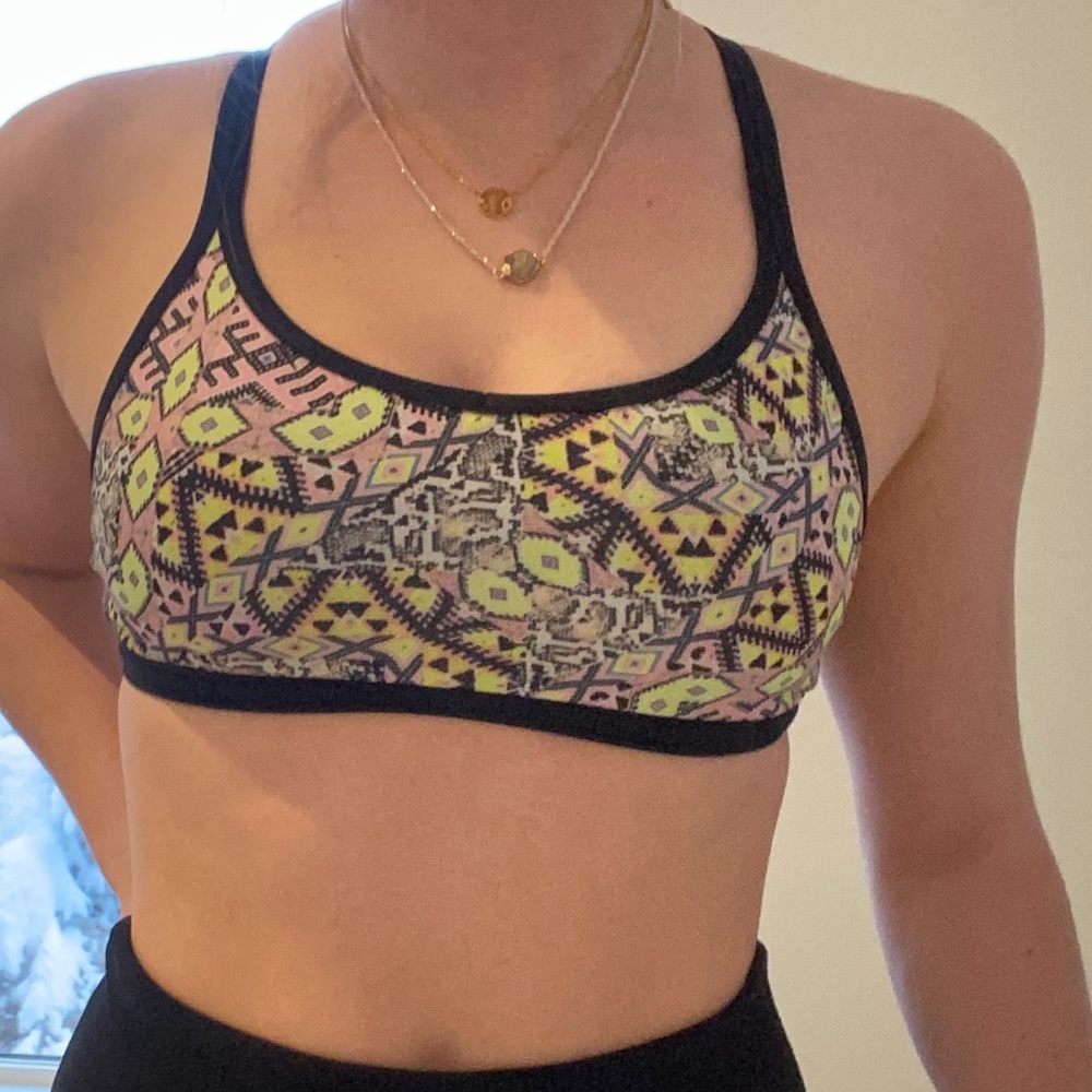 sports bra